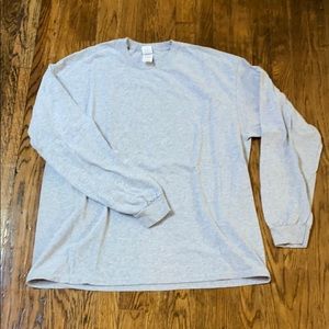 Men’s XL Gray Long Sleeved T-Shirt